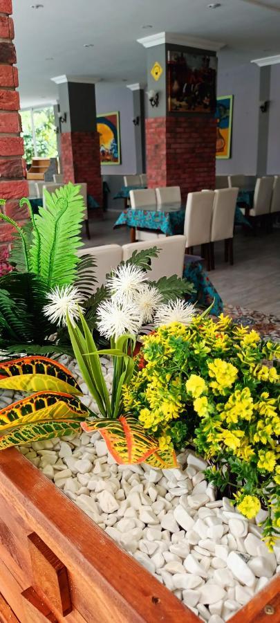 Santana Hotel 贝尔迪比 外观 照片
